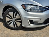 Used 2019 Volkswagen e-Golf SE image 4