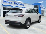 New 2025 Honda HR-V LX image 4