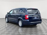 Used 2015 Chrysler Town & Country Touring image 5