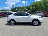 Used 2018 Chevrolet Equinox LT image 2