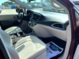 Used 2017 Chrysler Pacifica Touring-L image 3