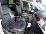Used 2010 Chrysler Town & Country Touring Plus w/ Safetytec Group image 6
