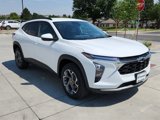 New 2025 Chevrolet Trax LT w/ Driver Confidence Package image 2