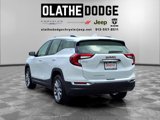 Used 2024 GMC Terrain SLT image 3