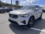 Used 2025 Volvo XC40 B5 Core image 3