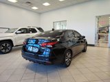 Used 2020 Nissan Versa SV image 2