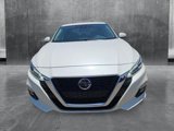 Used 2020 Nissan Altima 2.5 SV image 2