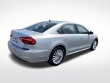 Used 2016 Volkswagen Passat 1.8T SE image 4