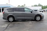 Used 2023 Chrysler Pacifica Touring-L image 5