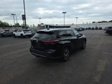 Used 2020 Toyota Highlander XLE image 6