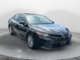 Used 2018 Toyota Camry LE image 3
