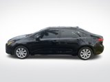 Used 2021 Toyota Corolla LE image 4