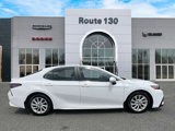 Used 2022 Toyota Camry SE image 5