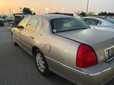 Used 2009 Lincoln Town Car Signature Limited image 4