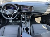 Used 2023 Volkswagen Jetta SE image 2