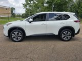 Used 2023 Nissan Rogue SV image 5