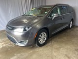 Used 2018 Chrysler Pacifica Touring-L w/ Advanced Safetytec Group image 2