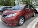 Used 2014 Toyota Sienna LE image 2