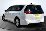 Used 2023 Chrysler Pacifica Touring-L image 2