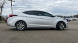Used 2015 Hyundai Elantra SE w/ Option Group 03 image 2