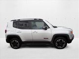 Used 2017 Jeep Renegade Trailhawk image 4