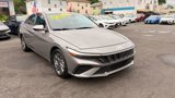 Used 2024 Hyundai Elantra SEL image 2