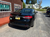 Used 2017 Ford Fusion SE w/ Fusion SE Technology Package image 6