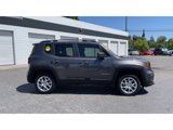 Used 2020 Jeep Renegade Latitude w/ Cold Weather Group image 4