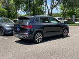 Certified 2022 Volkswagen Taos SE w/ IQ.Drive SE Package image 3