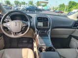 Used 2017 Lincoln MKX Select w/ Select Plus Package image 2