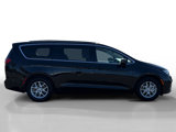 Used 2022 Chrysler Pacifica Touring-L image 6