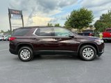Used 2021 Chevrolet Traverse LT image 3
