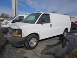 Used 2017 Chevrolet Express 2500 image 2