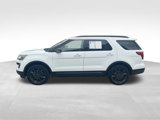 Used 2018 Ford Explorer XLT w/ Equipment Group 202A image 4