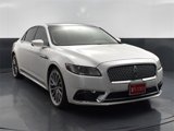 Used 2018 Lincoln Continental Select image 2