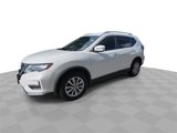 Used 2017 Nissan Rogue SV image 4