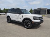 Used 2022 Ford Bronco Sport Outer Banks w/ Tech Package image 2