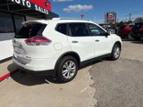 Used 2018 Nissan Rogue SV image 3