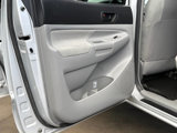 Used 2010 Toyota Tacoma 4x4 Double Cab image 5