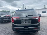 Used 2023 GMC Acadia SLT w/ Elevation Edition image 5