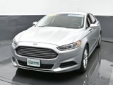 Used 2016 Ford Fusion SE image 4