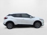 Used 2023 Nissan Kicks SV image 2