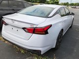 Used 2024 Nissan Altima 2.5 SR image 2