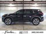 Used 2023 Nissan Rogue SV image 2