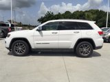 Used 2017 Jeep Grand Cherokee Limited w/ Luxury Group II image 3