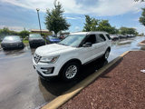 Used 2017 Ford Explorer XLT image 3
