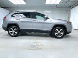 Used 2020 Jeep Cherokee Limited w/ Technology Group image 2
