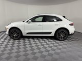 Certified 2024 Porsche Macan image 2