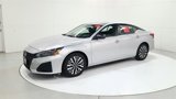 Used 2024 Nissan Altima 2.5 SV image 3