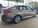 Used 2017 Kia Optima EX w/ Premium Package image 3